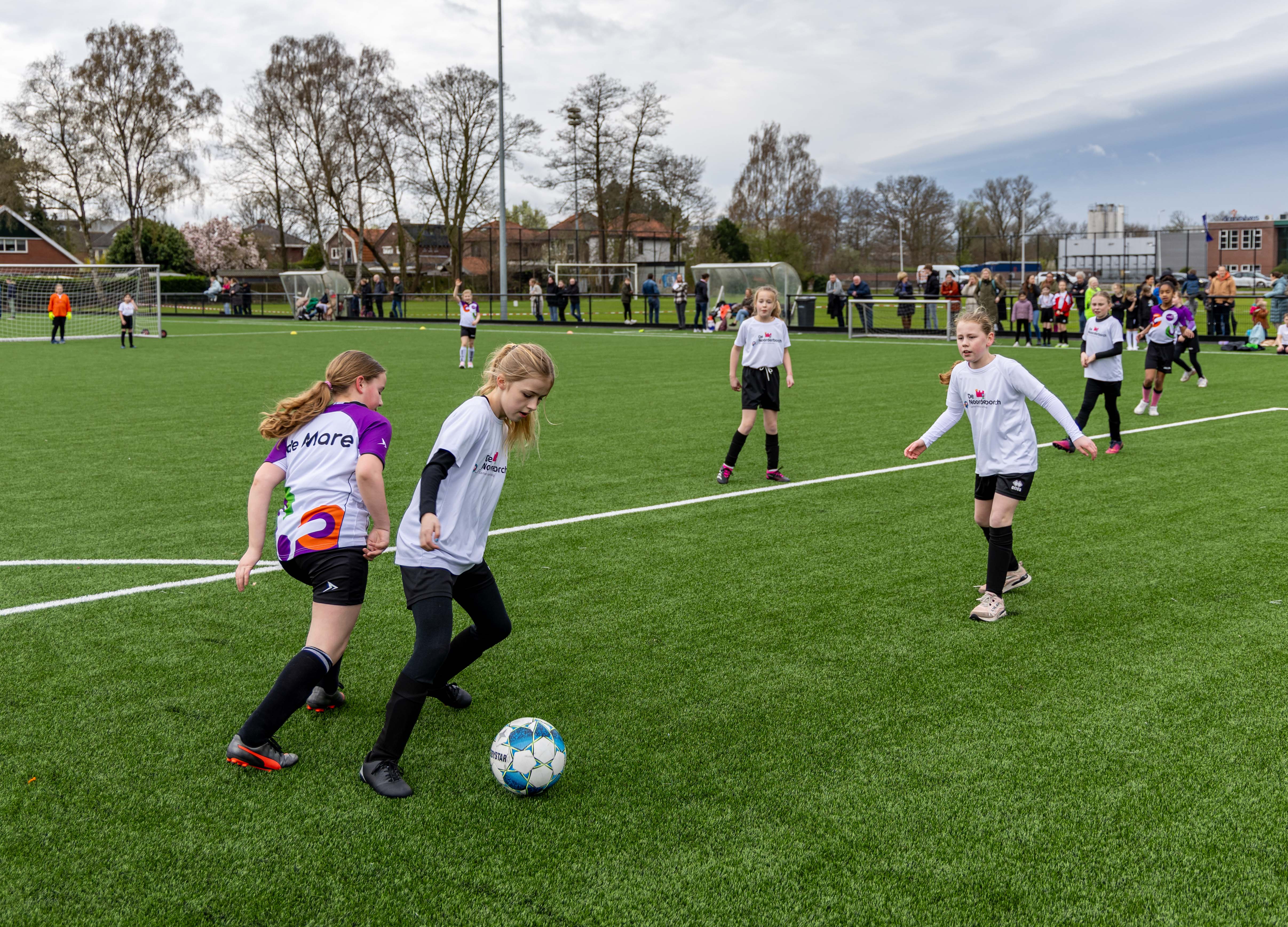 Schoolvoetbal WEB_.jpg